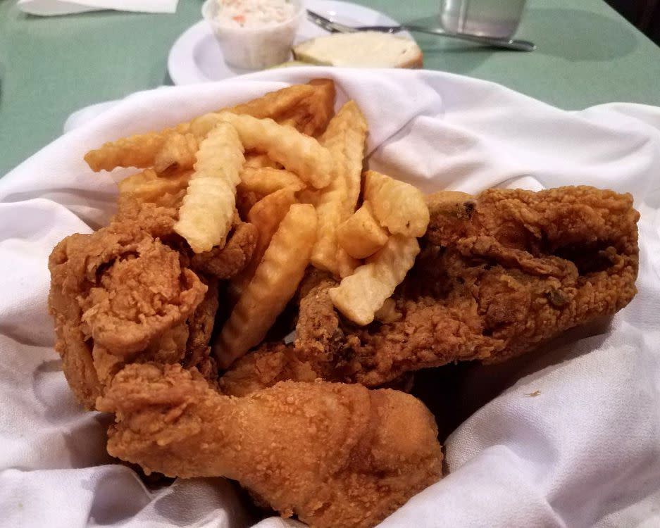 TomKen's Friendly Fried Chicken in Milwaukee, Wisconsin