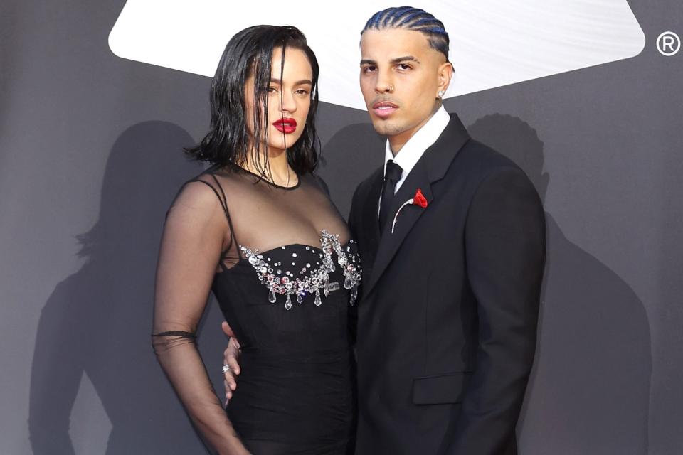 LAS VEGAS, NEVADA - NOVEMBER 17: (L-R) Spanish singer Rosalia and Puerto Rican singer Rauw Alejandro attends The 23rd Annual Latin Grammy Awards at Michelob ULTRA Arena on November 17, 2022 in Las Vegas, Nevada. (Photo by John Parra/Getty Images for The Latin Recording Academy)