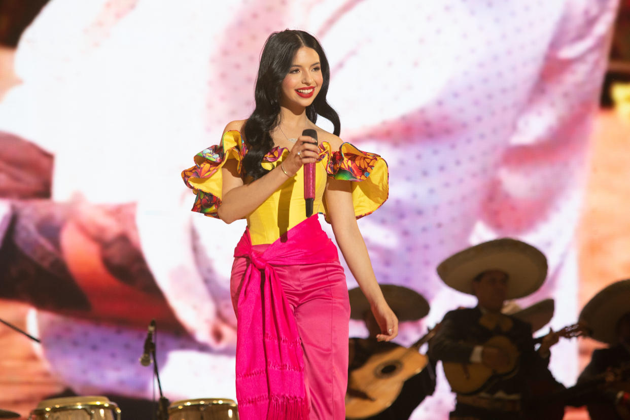 Ángela Aguilar en la 'Santa Fiesta 2022' de Radiópolis. (Photo by Medios y Media/Getty Images)