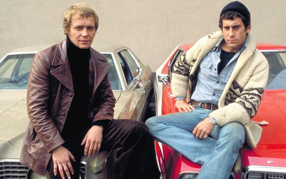 David Soul, left as Ken Hutchinson, with Paul Michael Glaser as David Starsky, in Starsky and Hutch