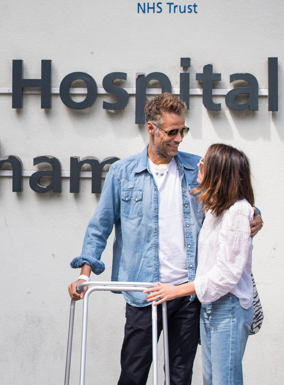 Former BBC TV Blue Peter presenter Richard Bacon leaves Lewisham Hospital in south east London with his wife Rebecca. (Photo by Dominic Lipinski/PA Images via Getty Images)