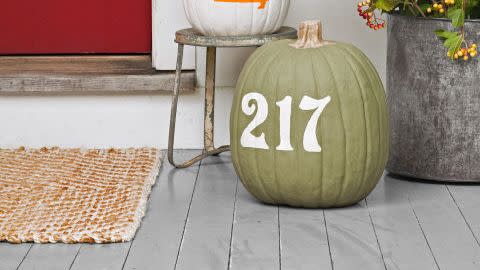 numbered pumpkins