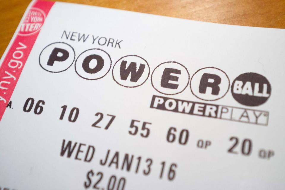 Powerball lottery jackpot reaches $1.5 billion, New York, America - 12 Jan 2016