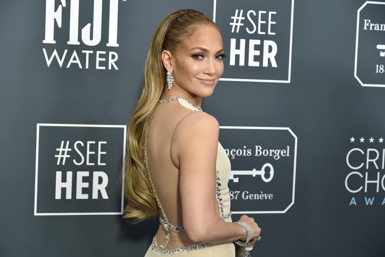 Jennifer Lopez Pale Yellow Dress Looking Over Shoulder 2020  Critics' Choice Awards