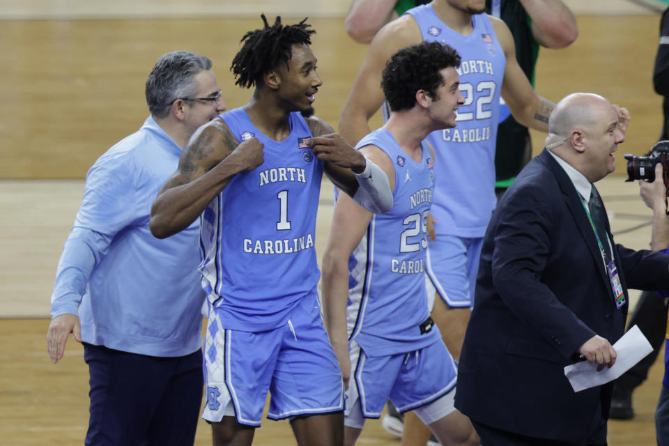 Most Duke players don’t shake hands with UNC, walk off court