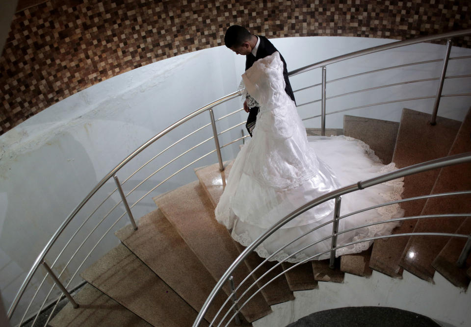 Weddings cut through gloomy mood in Gaza Strip