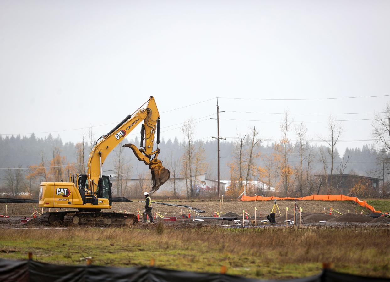 A new gas station, convenience store and car wash are being built near Kuebler and Mill Creek Drives in Salem.