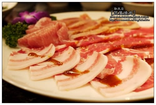 【台中散策食記】匠屋燒肉│勤美店：厚切和牛舌鮮脆銷魂~精緻桌邊代烤服務