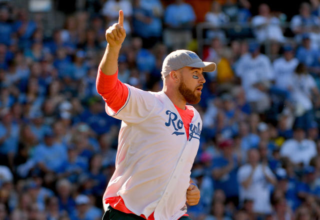 Kansas City Royals hosting Chiefs Night, will Travis Kelce throw