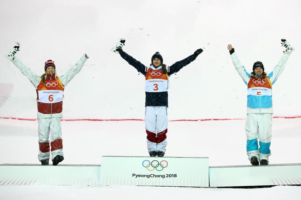 <p>La première place pour la Française Perrine Laffont en ski de bosses. À 19 ans, elle débloque le compteur médailles de la France aux JO de Pyeongchang. (crédit Getty) </p>