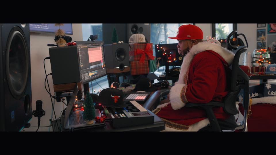 Timbaland in Lids Fitted Santa hat