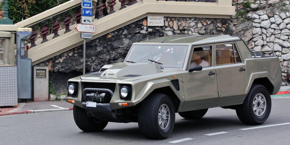 Lamborghini LM002