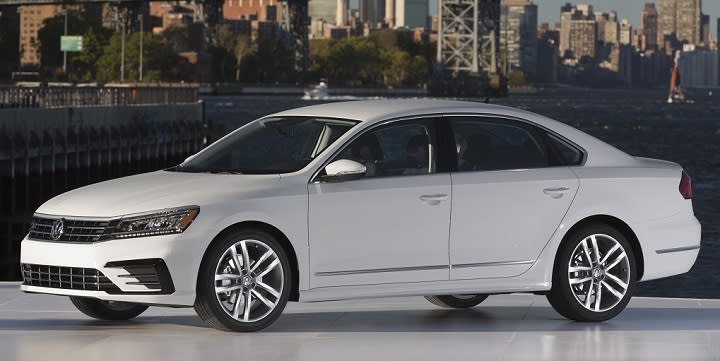 2016 Volkswagen Passat photo