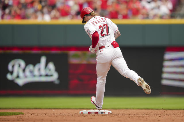 Milwaukee Brewers: Rowdy Tellez Sustains Injury Shagging Fly Balls