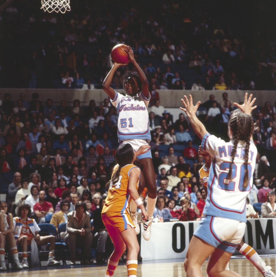 <h1 class="title">Louisiana Tech University vs University of Tennessee, 1982 NCAA Women's National Semifinals</h1><cite class="credit">George Tiedemann/Getty Images</cite>