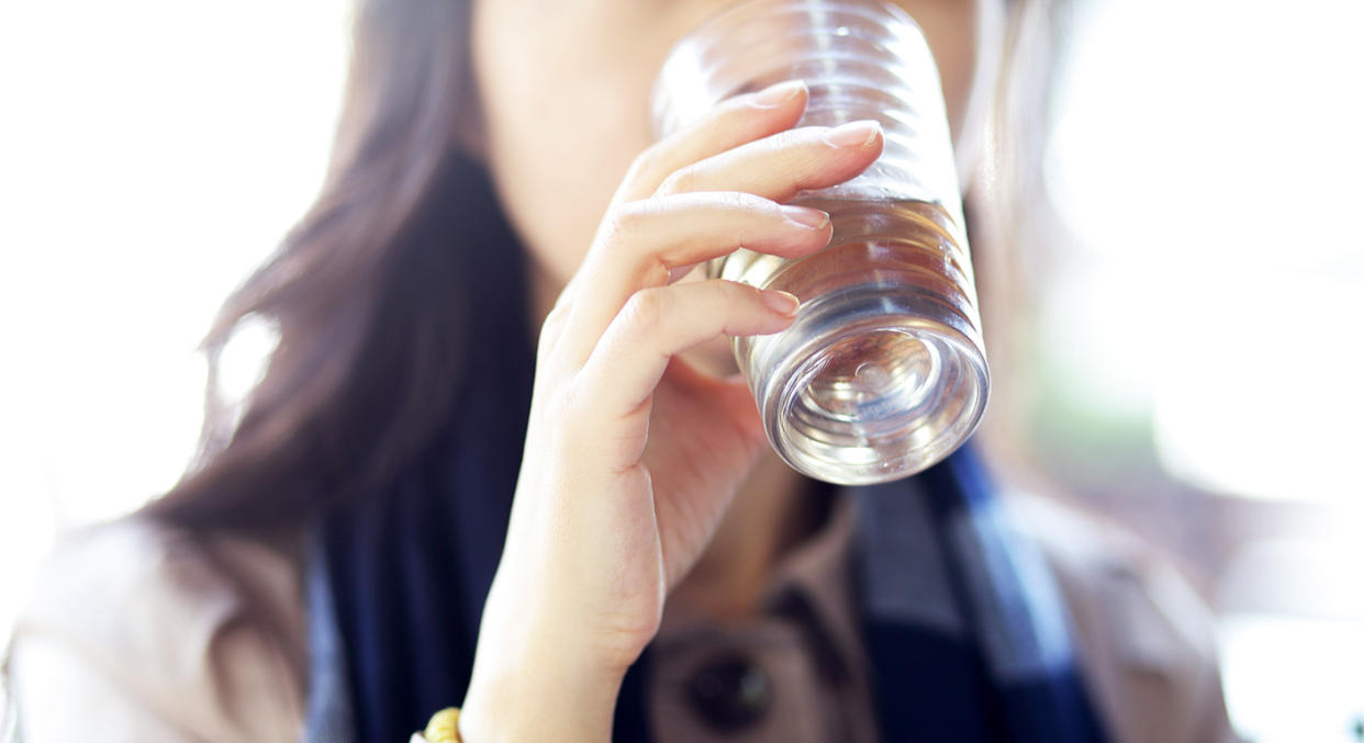 Tiredness and dizziness are signs you might be dehydrated. [Photo: Getty]