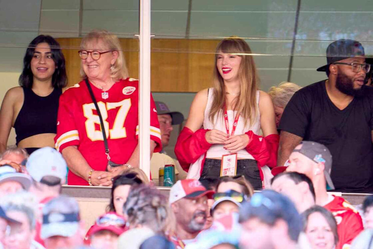 Swift cheers from a suite with Donna Kelce as the Kansas City Chiefs play the Chicago Bears at Arrowhead Stadium on Sept. 24, 2023, in Kansas City, Missouri.  (David Eulitt / Getty Images)
