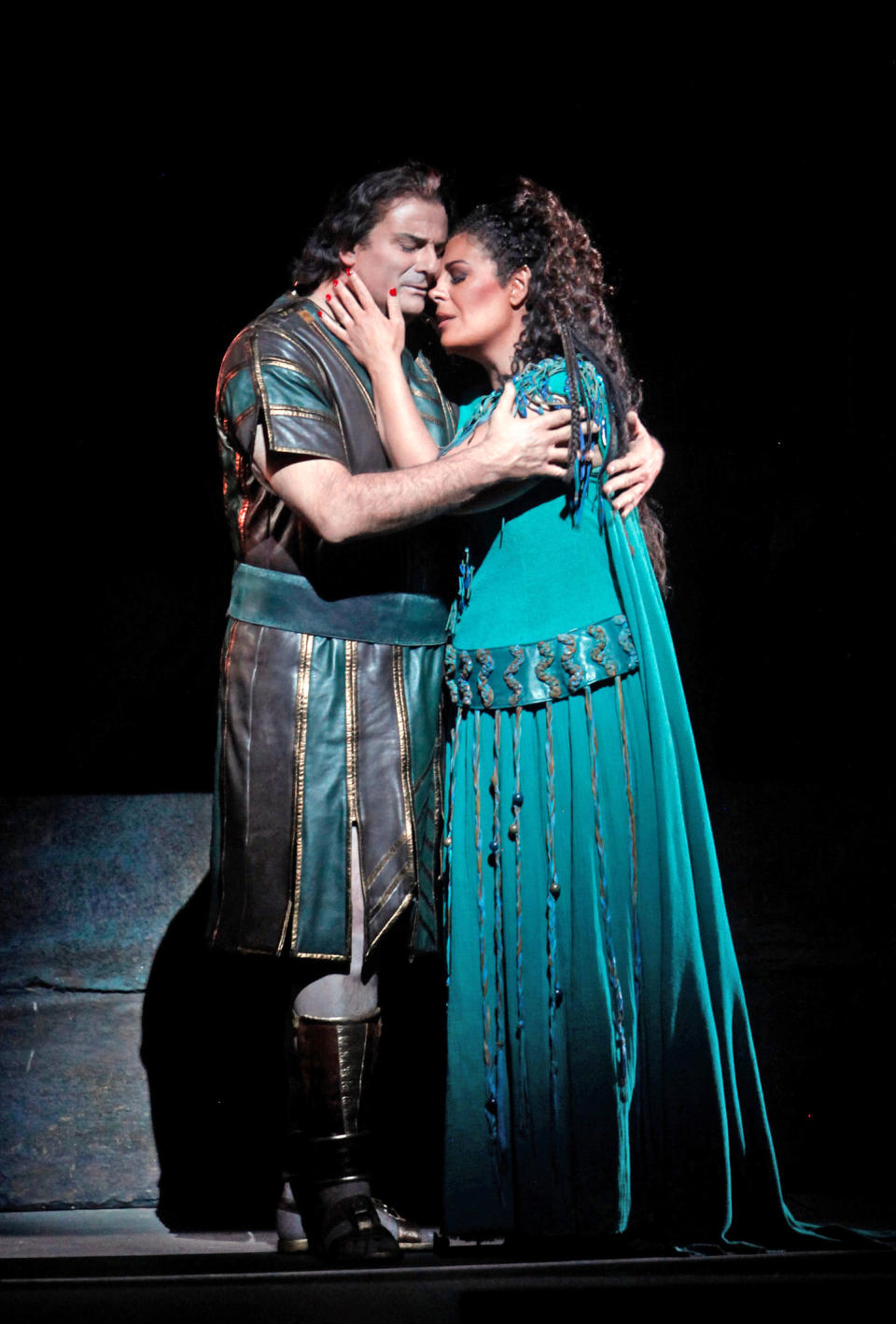 In this Feb. 28, 2012 photo provided by the Metropolitan Opera, Marcello Giordani is Radames with Sondra Radvanovsky as Aida during their Tuesday evening perfornance in Verdi's "Aida" at the Metropolitan Opera in New York. Given only a 90-minute walk through earlier in the day, Radvanovsky replaced Violetta Urmana and sang the title role for the first time the at the Met. (AP Photo/Metropolitan Opera, Cory Weaver)