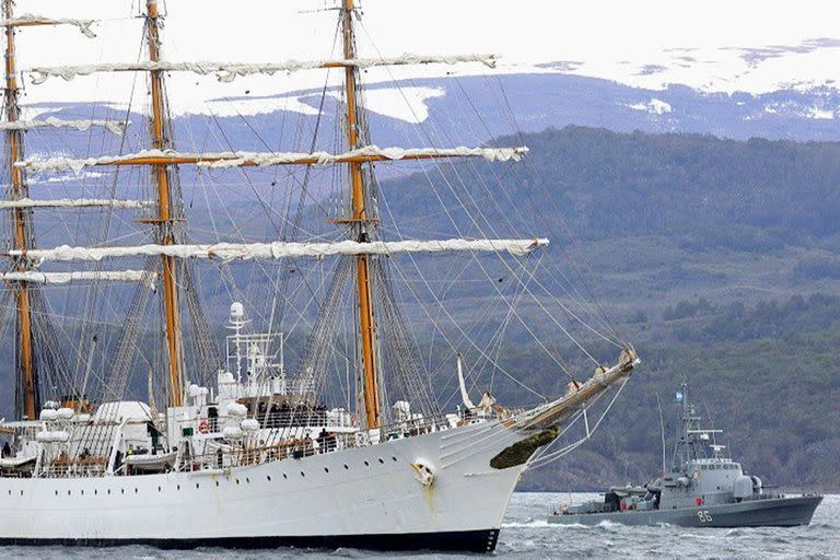 La fragata Libertad en su 51º viaje de instrucción