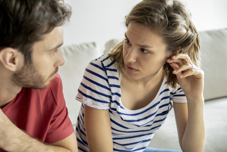 Una relación de pareja madura es aquella en la que ambos aceptan lo bueno y lo malo del otro mientras se esfuerzan cada día por dar lo mejor de sí. [Foto: Getty Images]