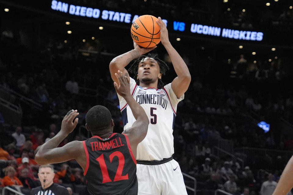 Topseeded UConn blows through another opponent, beating San Diego