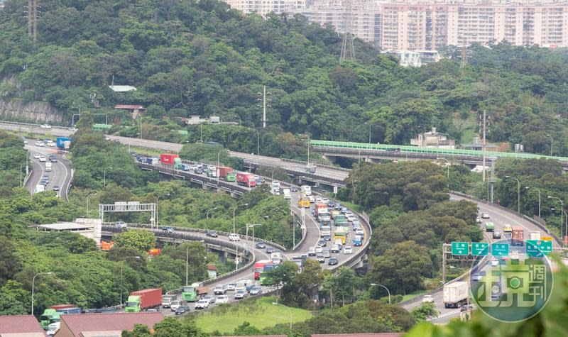 高公局公布地雷路段，提醒用路人提前出發。（本刊資料照）