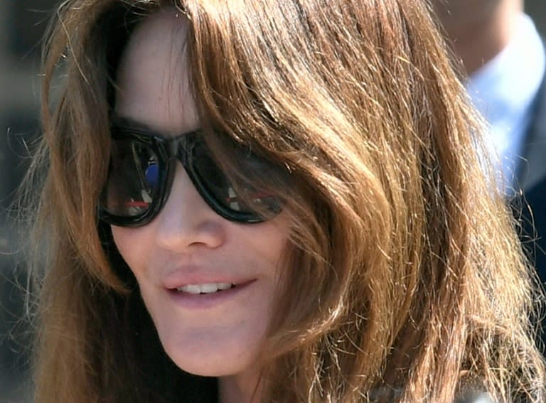 Carla Bruni-Sarkozy, le 9 mai 2022 à Paris (STEPHANE DE SAKUTIN)