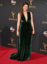 <p>Kathryn Hahn a visiblement prêté attention à la Fashion Week de New York, vu que le velours était le tissu le plus populaire sur les podiums. <i>(Photo : Getty Images)</i></p>