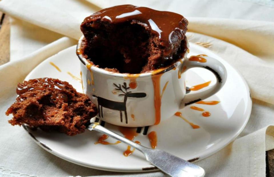 Tassenkuchen ist ein leckerer Snack zwischendurch. (Bild: Tetiana Chudovska/Shutterstock)