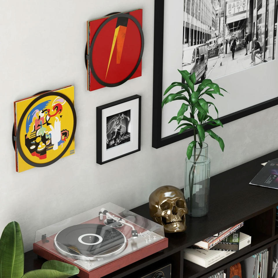 vinyl-record-frame