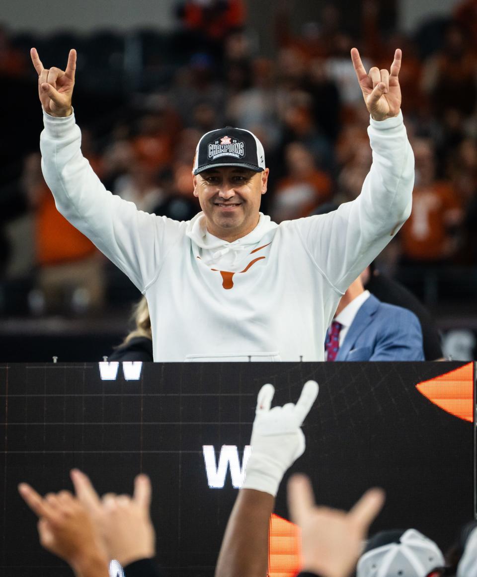 Texas head coach Steve Sarkisian has received a contract extension, keeping him with the Longhorns until 2030.