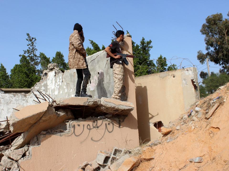 Airstrikes hit Tripoli as Libyan warlord steps up offensive against government