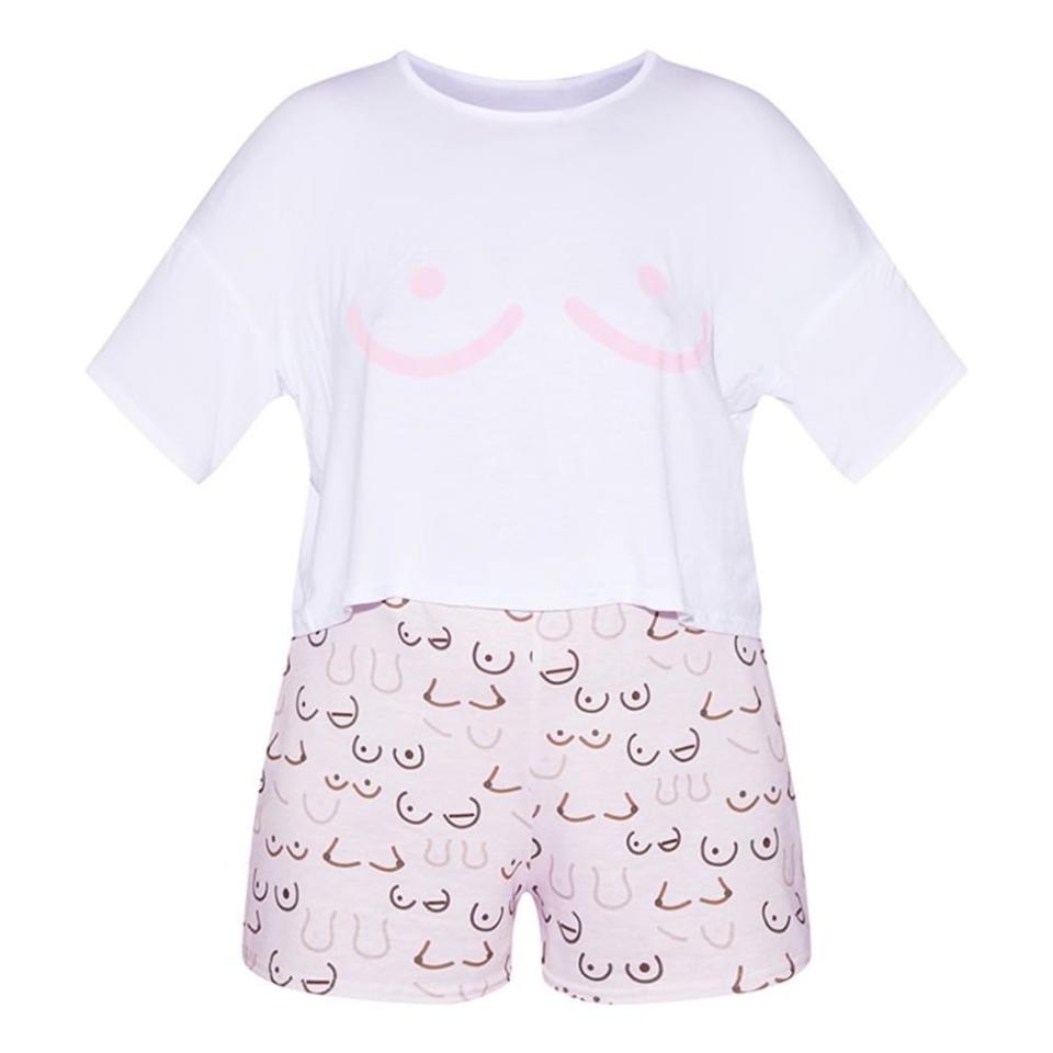 19)  T-Shirt and Shorts PJ Set