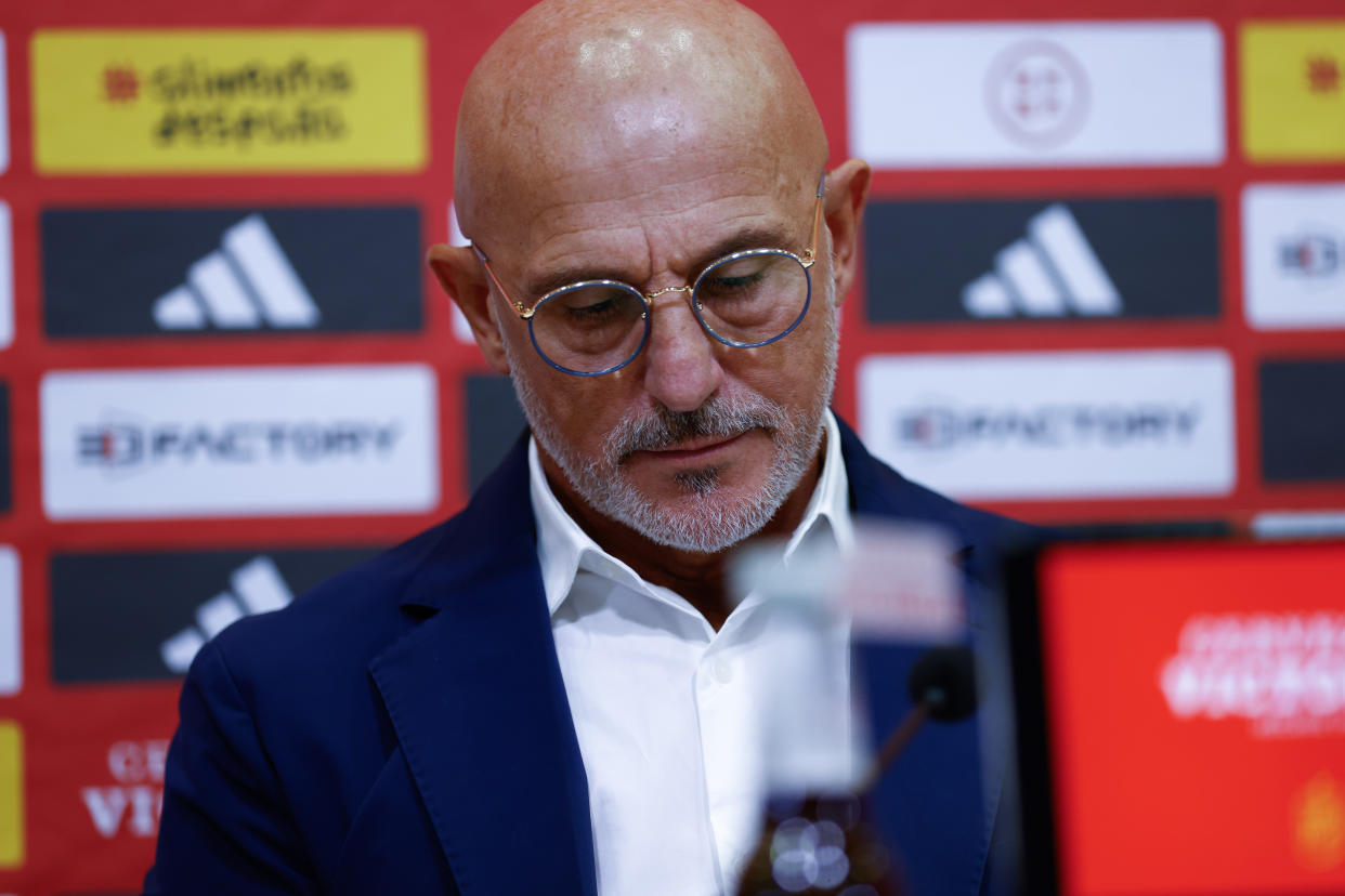 Luis de la Fuente, DT de la selección de España varonil | Foto: Oscar J. Barroso / AFP7 via Getty Images