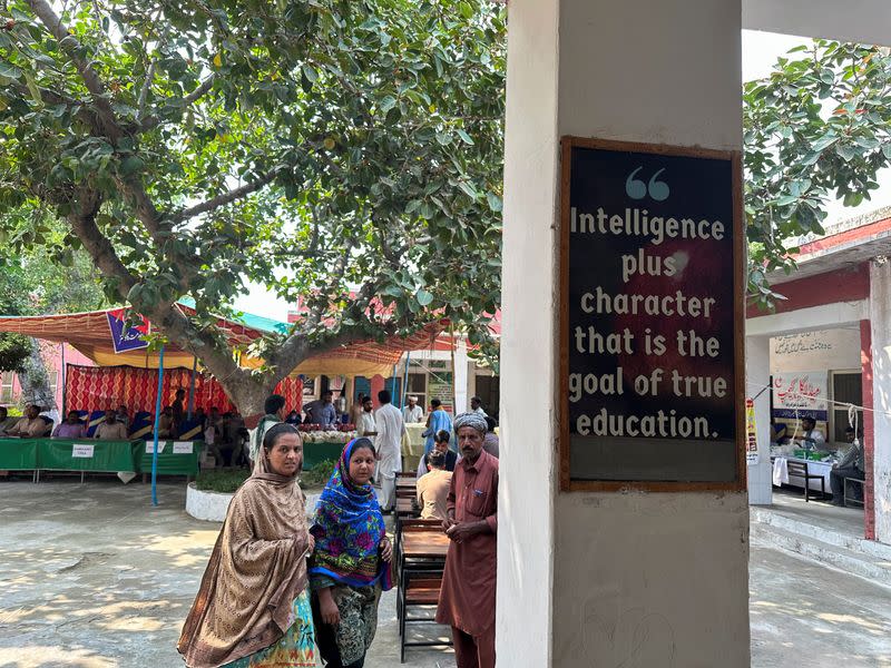 Christians displaced by sectarian violence taking shelter in a school in Jaranwal