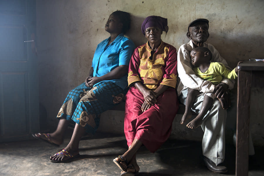People waiting at a rural clinic in Congo, where river blindness is rampant. (Photo: Neil Brandvold/DNDi)