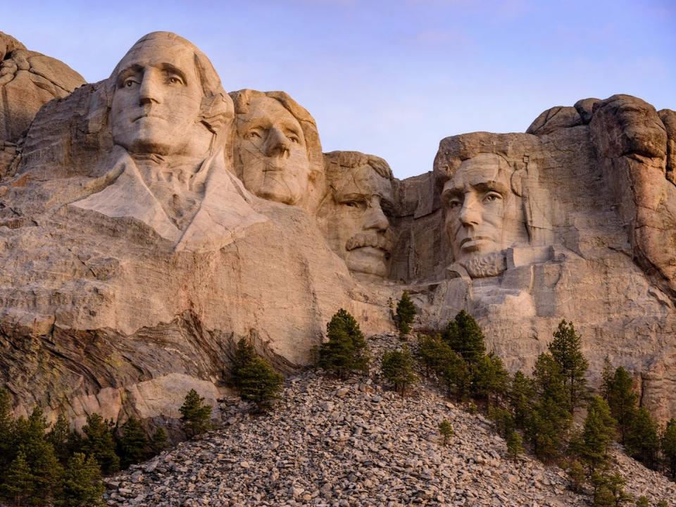 Mount Rushmore is an imposing sight (South Dakota Travel South Dakota Mount Rushmore National Memorial)