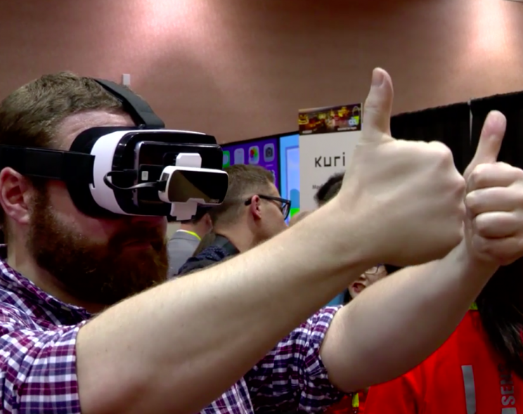 uSensFingo es un dispositivo de localización manual para tus gafas de realidad virtual.