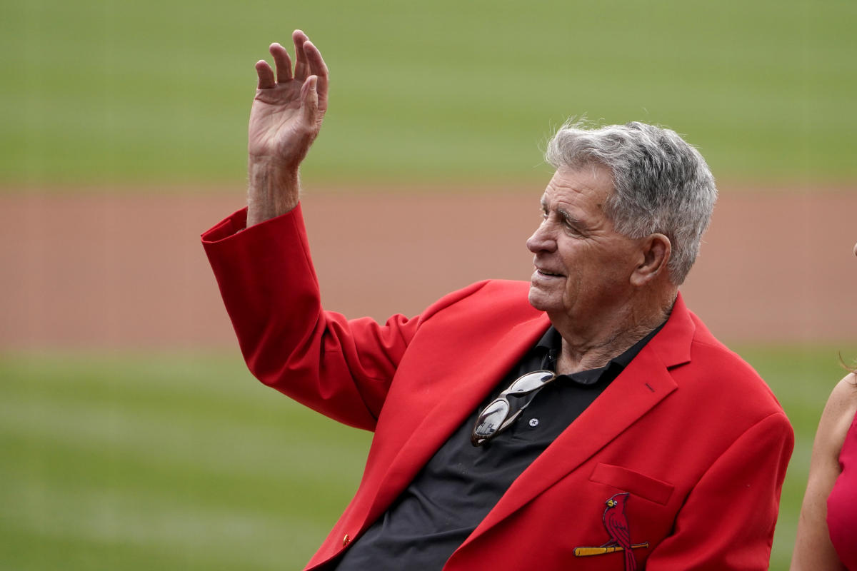 #Longtime St. Louis Cardinals broadcaster and World Series champ Mike Shannon dies at 83