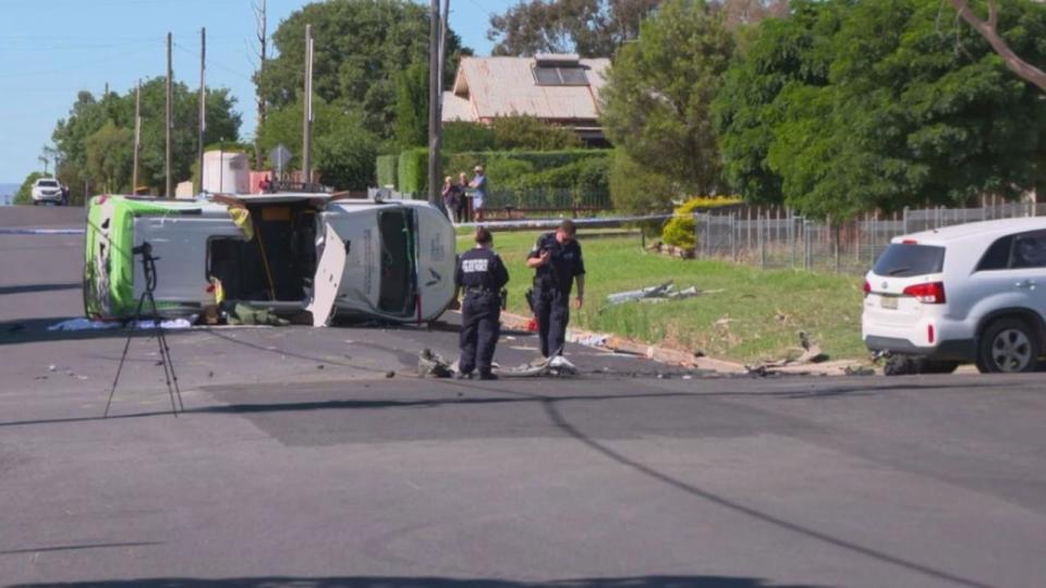 A man has died and three others have been injured following a tragic two-vehicle car crash in regional NSW overnight.Six people were trapped inside of a Toyota minibus after it collided with a Kia Sorento on Fitzroy Avenue in Cowra on Saturday, about 310km west of Sydney. Picture: NineNews