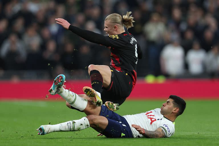 'Cuti' Romero es titular indiscutido en el esquema planteado por Antonio Conte en los Spurs