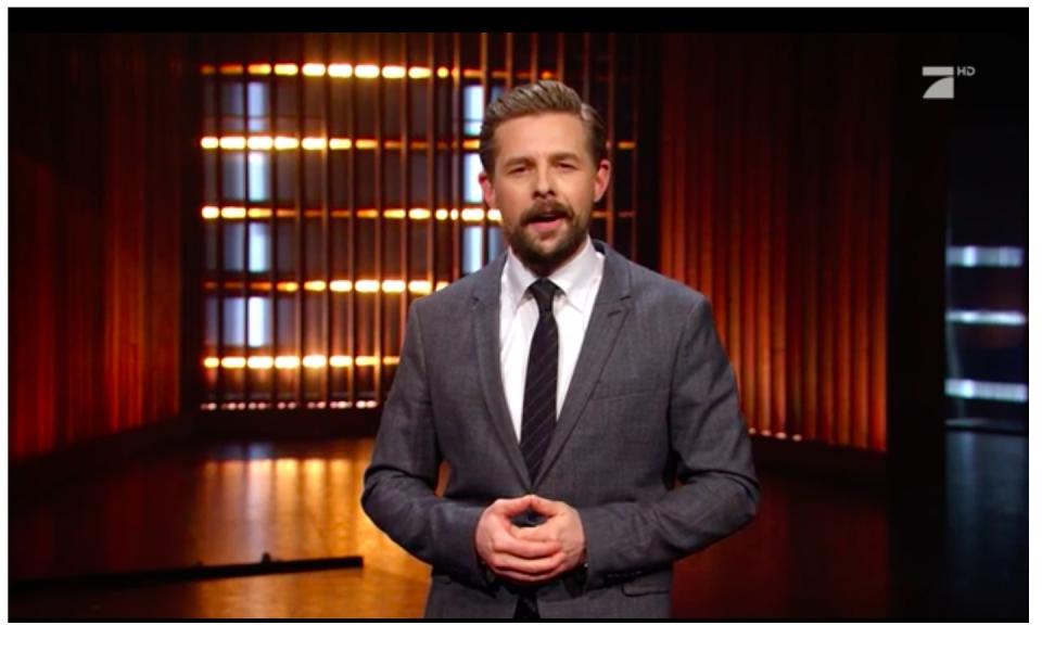 Klaas Heufer-Umlauf im schicken Studio von Late Night Berlin. Foto: Screenshot Pro7