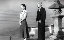 "Die Reise nach Tokyo" handelt von einem älteren Ehepaar, das in die japanische Hauptstadt reist, um seine erwachsenen Kinder zu besuchen. In Tokyo angekommen müssen sie feststellen, dass sie nicht willkommen sind. Der Film (1953) von Ozu Yasujiro erzählt einfühlsam und sehr behutsam vom Verfall einer Familie und von einem Land im Umbruch. (Bild: Kairosfilm)