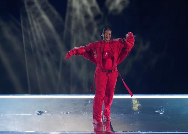 Super Bowl halftime show: Rihanna's comeback and pregnancy reveal