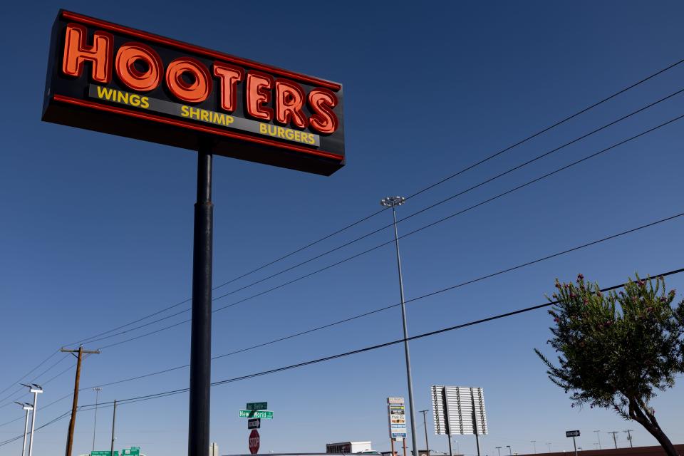 The second Hooters for El Paso will open with some fanfare on Oct. 16 at 1799 Joe Battle Blvd.