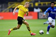 Bundesliga - Borussia Dortmund v Schalke 04