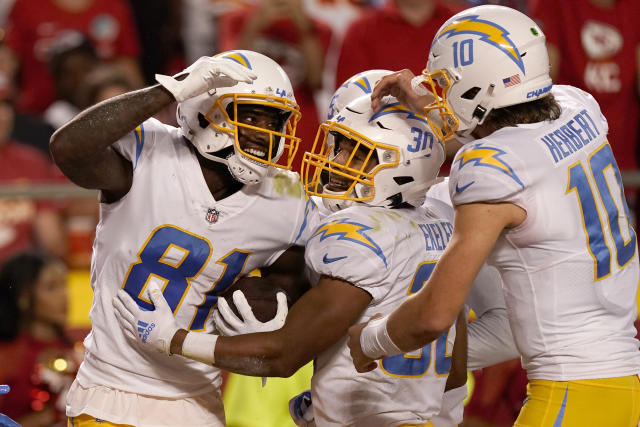 Chiefs Rally Late to Beat Chargers 30-27 in Thriller – Los Angeles