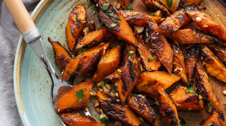 Grilled glazed carrots