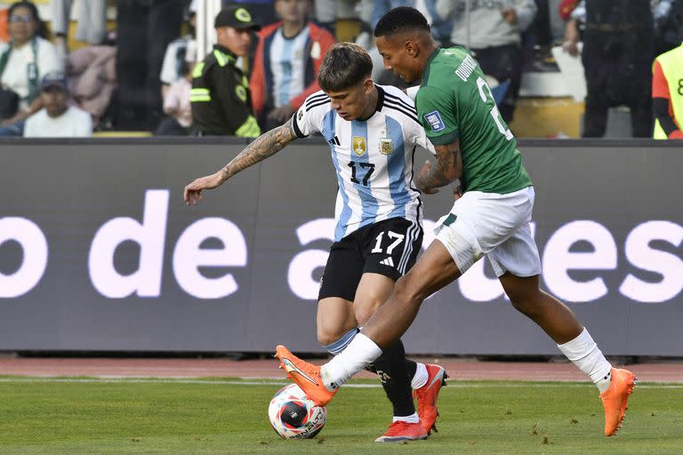 Alejandro Garnacho debutó en un partido oficial con la camiseta de la selección argentina (Photo by AIZAR RALDES / AFP)