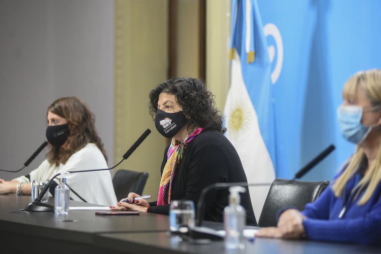 Sonia Tarragona, Carla Vizzotti y Claudia Madies en una foto de archivo, durante una conferencia de prensa para referirse a la situaci&#xf3;n sanitaria por el Covid-19